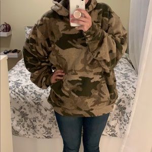 Cabela’s camo hooded pull over